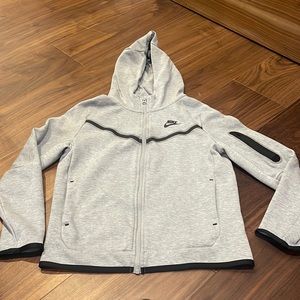 Nike Tech Fleece Youth Large